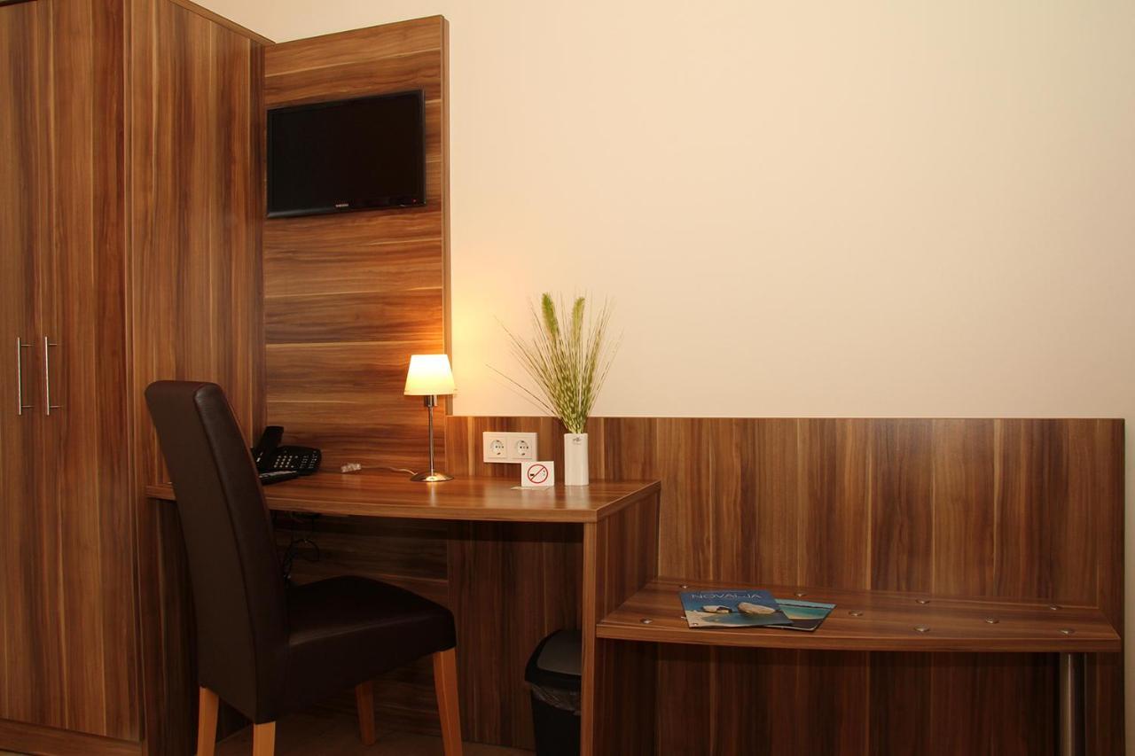 Villa Croatia & Restaurant Adria كلينغنبرغ آم ماين المظهر الخارجي الصورة